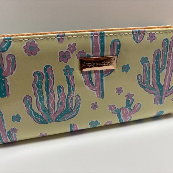 Simply Southern Cactus Design Zip Around Wallet Credit Card Change Bill Holder - Picture 2 of 9